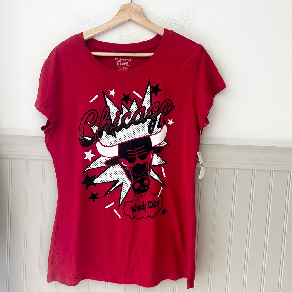 ⭐️ NEW NEW Mighty Fine Chicago Bulls Windy City Graphic Tee Women’s XL NWT
